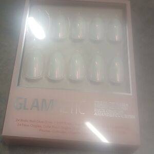 NWT Glamnetic White Hailey Press-On Nails